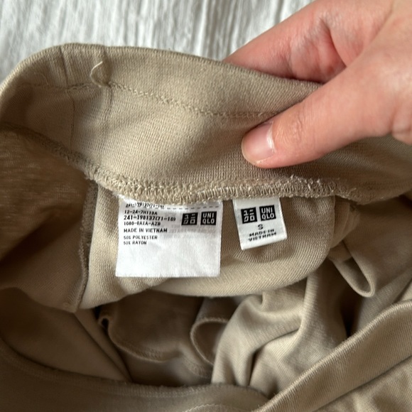 New Uniqlo Classic Beige Culottes - Picture 2 of 3